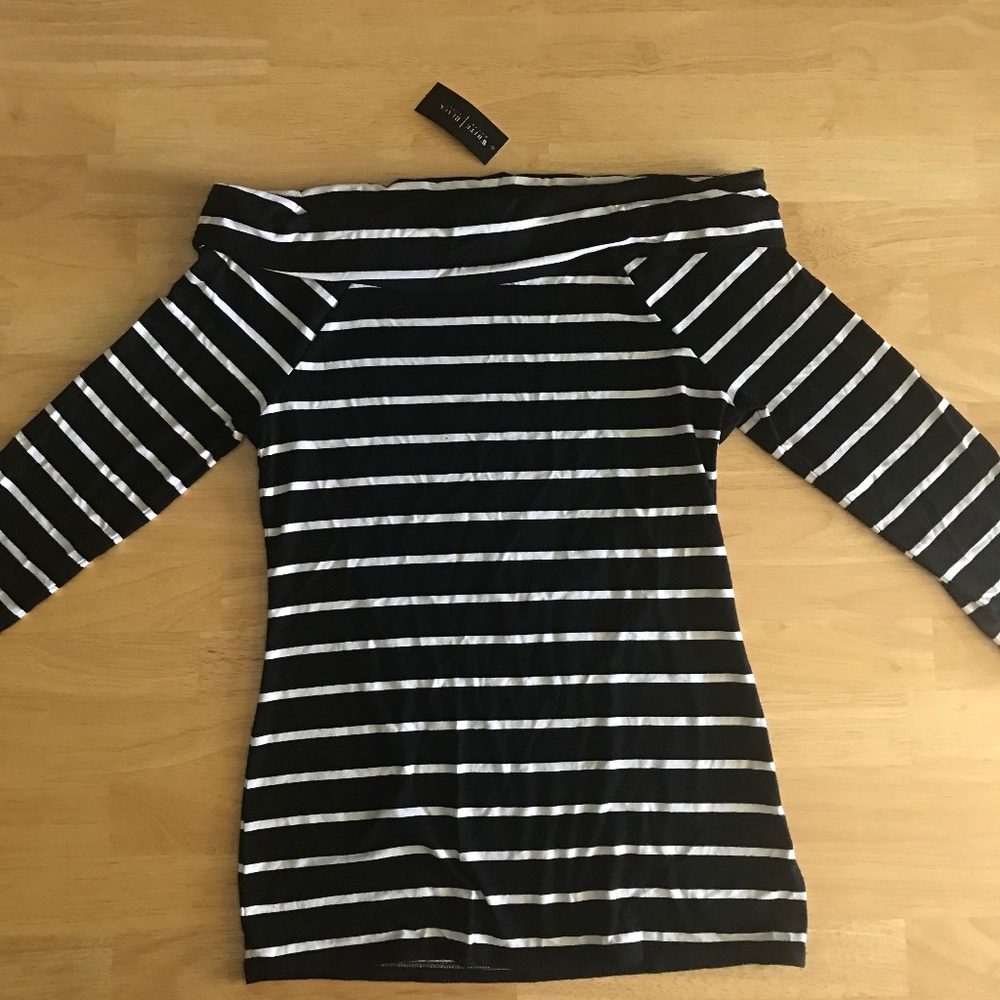 NWT OFF SHOULDER STRIPED WHITE HOUSE / BLACK MARKET TOP